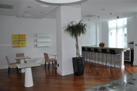 Снять в аренду кондоминиум в Майами, Флорида 1 спальня, 66.15м2, № 2047440 - фото 26