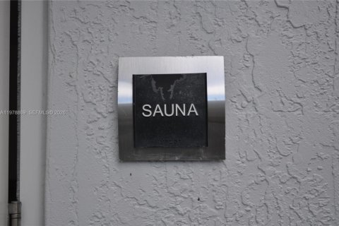 Снять в аренду кондоминиум в Майами, Флорида 1 спальня, 66.15м2, № 2047440 - фото 21