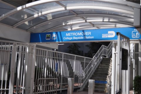 Снять в аренду кондоминиум в Майами, Флорида 1 спальня, 66.15м2, № 2047440 - фото 17