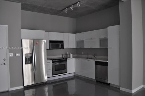 Снять в аренду кондоминиум в Майами, Флорида 1 спальня, 66.15м2, № 2047440 - фото 6