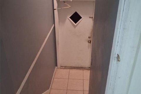 Villa ou maison à louer à Orlando, Floride: 3 chambres, 223.24 m2 № 2432679 - photo 2