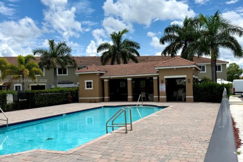 Townhouse in Homestead, Florida 4 bedrooms, 127.65 sq.m. № 2179806 - photo 15