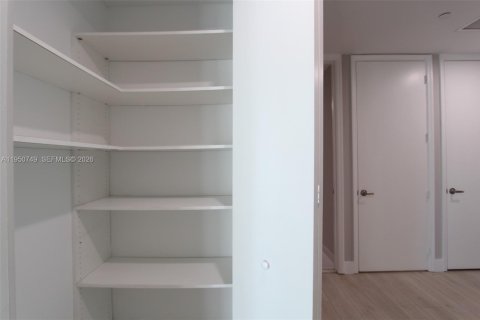 Condo in Miami, Florida, 2 bedrooms № 2007007 - photo 20