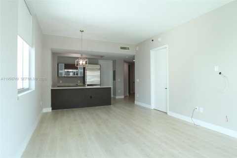 Condo in Miami, Florida, 2 bedrooms № 2007007 - photo 21