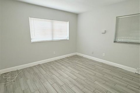 Villa ou maison à louer à Tampa, Floride: 4 chambres, 148.27 m2 № 1760201 - photo 12