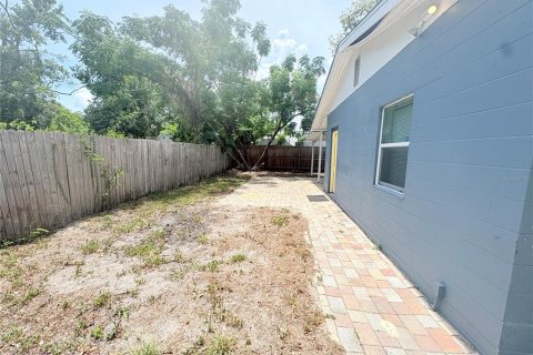 Villa ou maison à louer à Tampa, Floride: 4 chambres, 148.27 m2 № 1760201 - photo 25