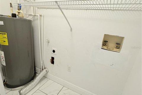 Villa ou maison à louer à Tampa, Floride: 4 chambres, 148.27 m2 № 1760201 - photo 10