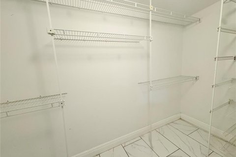 Villa ou maison à louer à Tampa, Floride: 4 chambres, 148.27 m2 № 1760201 - photo 9