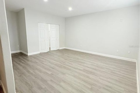 Villa ou maison à louer à Tampa, Floride: 4 chambres, 148.27 m2 № 1760201 - photo 18