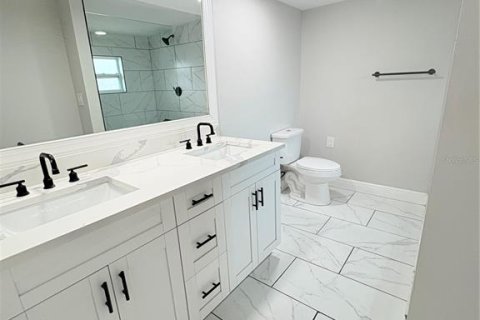 Villa ou maison à louer à Tampa, Floride: 4 chambres, 148.27 m2 № 1760201 - photo 7