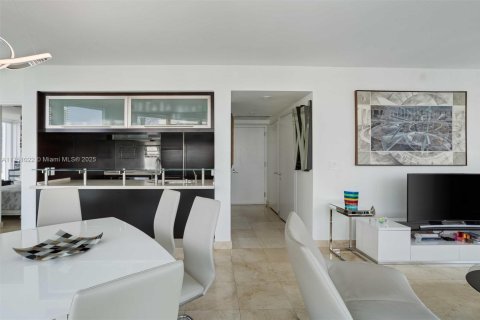 Copropriété à vendre à Miami Beach, Floride: 2 chambres, 120.77 m2 № 1985219 - photo 7
