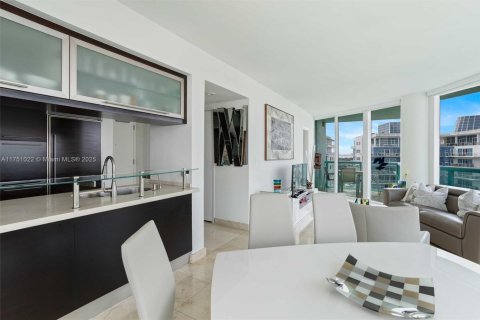 Copropriété à vendre à Miami Beach, Floride: 2 chambres, 120.77 m2 № 1985219 - photo 8