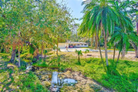 Villa ou maison à vendre à Largo, Floride: 4 chambres, 158.12 m2 № 1547898 - photo 1