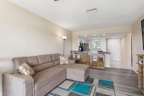 Condominio en venta en Lake Suzy, Florida, 2 dormitorios, 80.92 m2 № 1888532 - foto 10