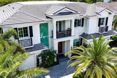 House in Boca Raton, Florida 5 bedrooms, 654.31 sq.m. № 2244175 - photo 4