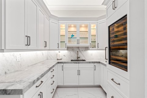 House in Boca Raton, Florida 5 bedrooms, 654.31 sq.m. № 2244175 - photo 18