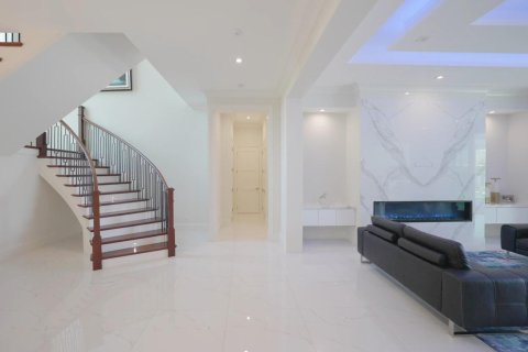 House in Boca Raton, Florida 5 bedrooms, 654.31 sq.m. № 2244175 - photo 29