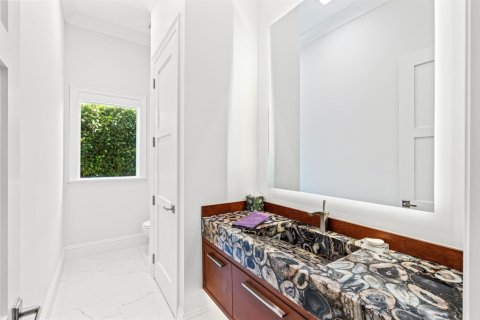 House in Boca Raton, Florida 5 bedrooms, 654.31 sq.m. № 2244175 - photo 25