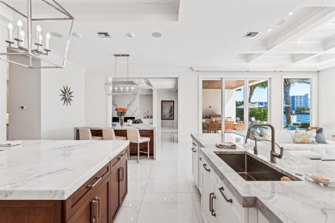 House in Boca Raton, Florida 5 bedrooms, 654.31 sq.m. № 2244175 - photo 17