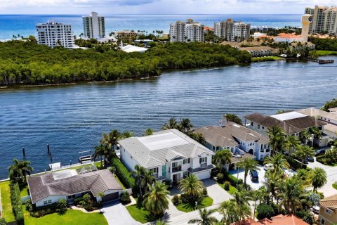 House in Boca Raton, Florida 5 bedrooms, 654.31 sq.m. № 2244175 - photo 6