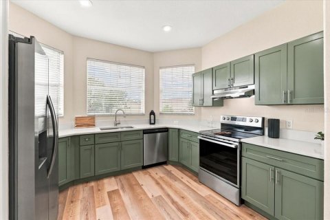 House in Lakeland, Florida 3 bedrooms, 133.31 sq.m. № 2400382 - photo 14