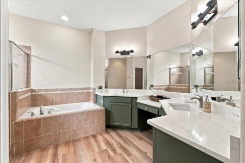 House in Lakeland, Florida 3 bedrooms, 133.31 sq.m. № 2400382 - photo 22