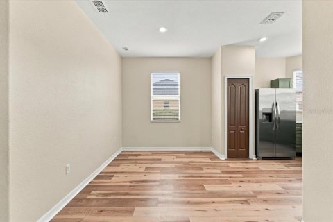 House in Lakeland, Florida 3 bedrooms, 133.31 sq.m. № 2400382 - photo 18
