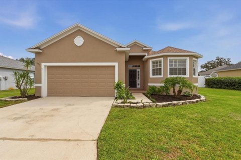 House in Lakeland, Florida 3 bedrooms, 133.31 sq.m. № 2400382