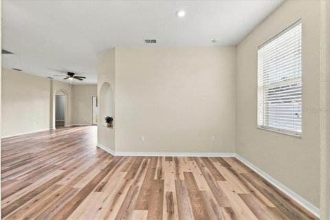 House in Lakeland, Florida 3 bedrooms, 133.31 sq.m. № 2400382 - photo 17