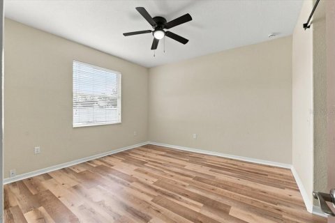 House in Lakeland, Florida 3 bedrooms, 133.31 sq.m. № 2400382 - photo 19