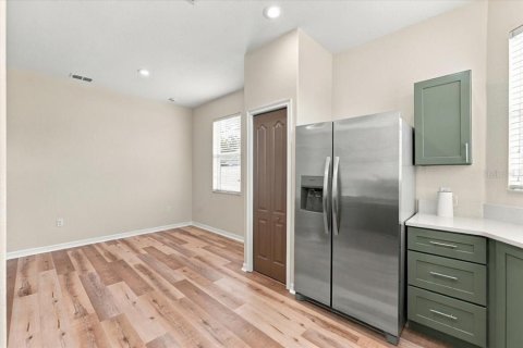 House in Lakeland, Florida 3 bedrooms, 133.31 sq.m. № 2400382 - photo 16