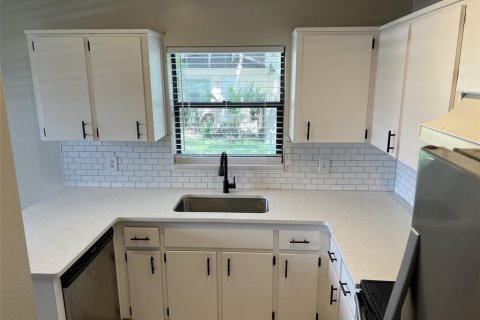 Immobilier commercial à vendre à Winter Park, Floride: 4 chambres, 85.93 m2 № 2371806 - photo 2
