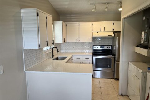 Immobilier commercial à vendre à Winter Park, Floride: 4 chambres, 85.93 m2 № 2371806 - photo 8