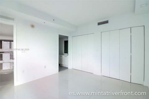 Condo in Miami, Florida, 2 bedrooms  № 2041062 - photo 7