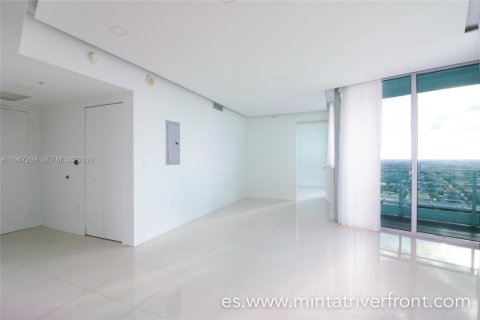 Condo in Miami, Florida, 2 bedrooms  № 2041062 - photo 6