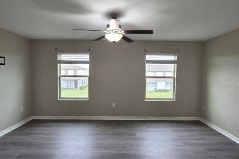 Touwnhouse à louer à Sun City Center, Floride: 3 chambres, 158.03 m2 № 2415474 - photo 6