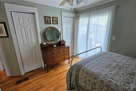 House in Orlando, Florida 4 bedrooms, 208.94 sq.m. № 2157347 - photo 18