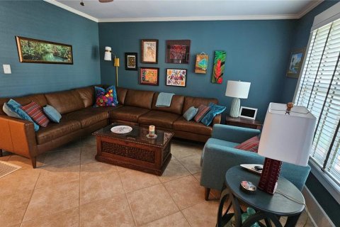House in Orlando, Florida 4 bedrooms, 208.94 sq.m. № 2157347 - photo 13