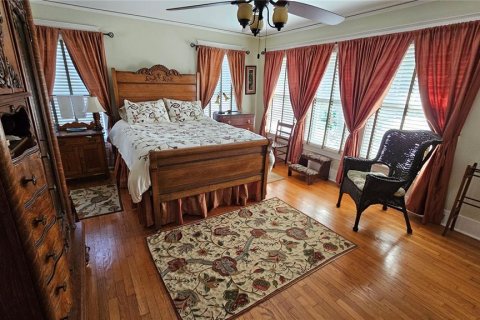 House in Orlando, Florida 4 bedrooms, 208.94 sq.m. № 2157347 - photo 30