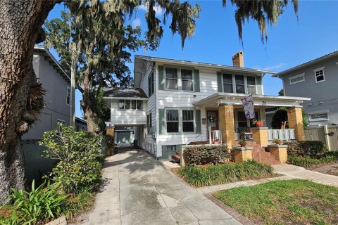 House in Orlando, Florida 4 bedrooms, 208.94 sq.m. № 2157347