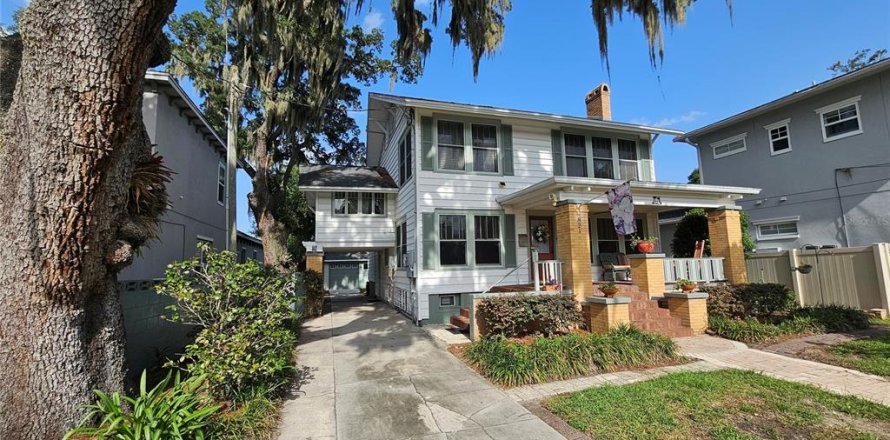 House in Orlando, Florida 4 bedrooms, 208.94 sq.m. № 2157347