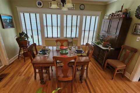 House in Orlando, Florida 4 bedrooms, 208.94 sq.m. № 2157347 - photo 11
