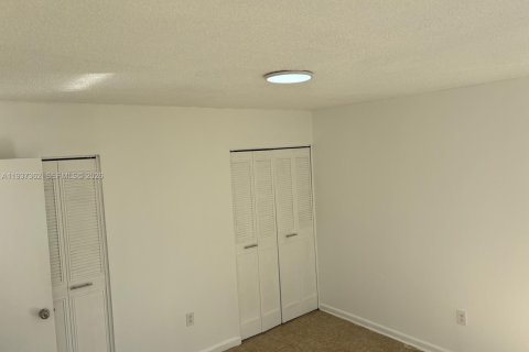 Copropriété à louer à North Miami, Floride: 2 chambres, 86.21 m2 № 1997431 - photo 13