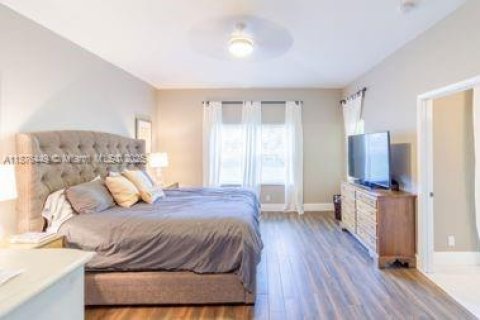 Купить виллу или дом в Уэст-Палм-Бич, Флорида 4 спальни, 219.81м2, № 1920526 - фото 28