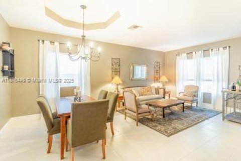 Купить виллу или дом в Уэст-Палм-Бич, Флорида 4 спальни, 219.81м2, № 1920526 - фото 16