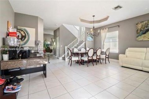 Купить виллу или дом в Уэст-Палм-Бич, Флорида 4 спальни, 219.81м2, № 1920526 - фото 18