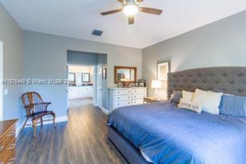 Купить виллу или дом в Уэст-Палм-Бич, Флорида 4 спальни, 219.81м2, № 1920526 - фото 24