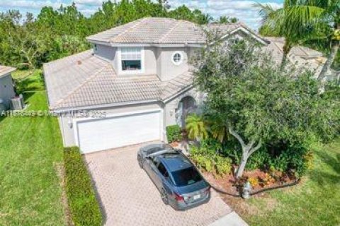 Купить виллу или дом в Уэст-Палм-Бич, Флорида 4 спальни, 219.81м2, № 1920526 - фото 9