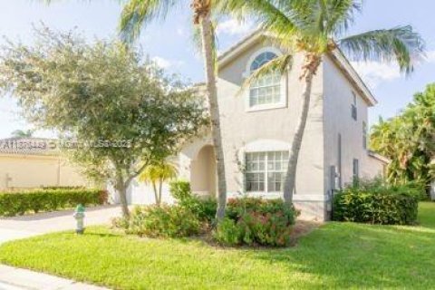 Купить виллу или дом в Уэст-Палм-Бич, Флорида 4 спальни, 219.81м2, № 1920526 - фото 8