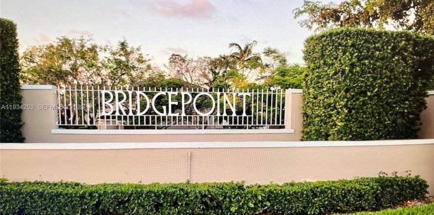 Таунхаус в Майами, Флорида 3 спальни, 156.08м2 № 1992471